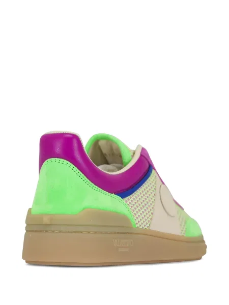 Sneakerși Valentino Garavani cu autograf