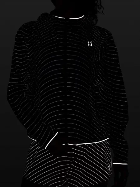 Вітровка Under Armour для бігу чорна