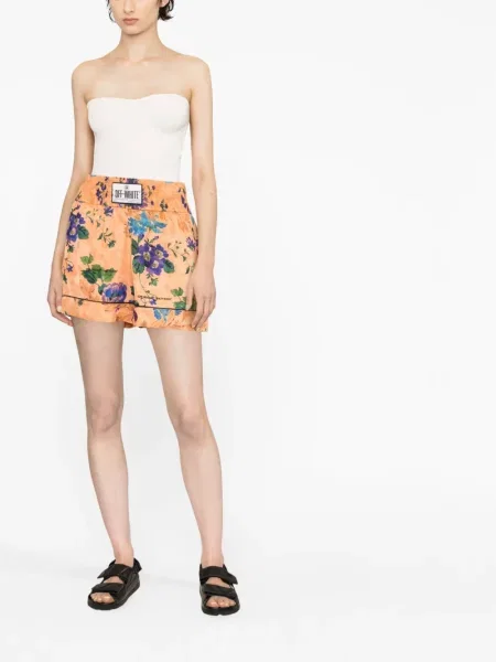 Szorty Off-white w kwiatki z nadrukiem białe