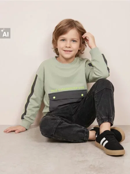 Sinsay Mikina crewneck s klokánkovou kapsou olivová