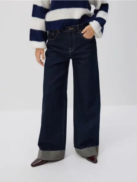Reserved Джинси кльош з підгином темно-синій сині
