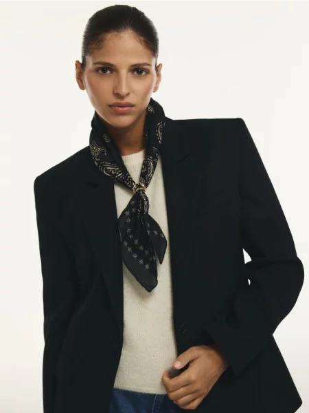 Căciulă Reserved de mătase negru