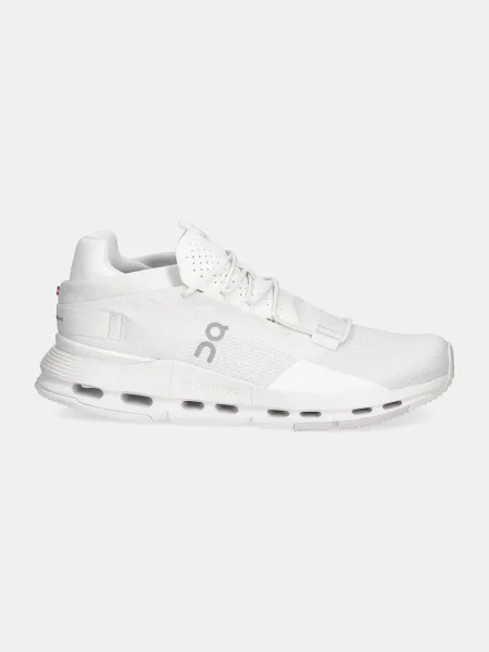 On sneakers CLOUDNOVA 2
