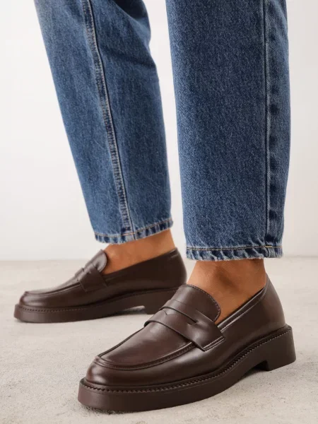 Mocasini maro