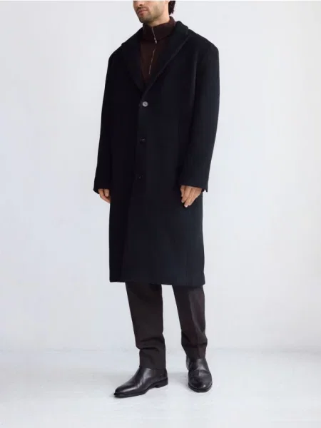 Reserved Вовняне пальто чорний