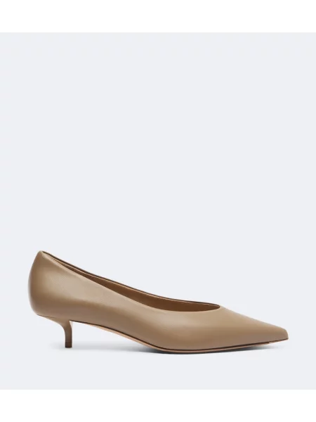 Pantofi cu toc Max Mara din piele bej
