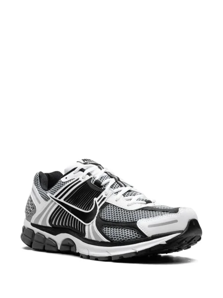Маратонки Nike Vomero кафяво