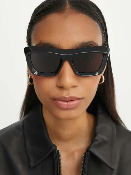 Sončna očala Bottega Veneta črna