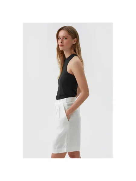 Шорти бермуди з льону Estro білі