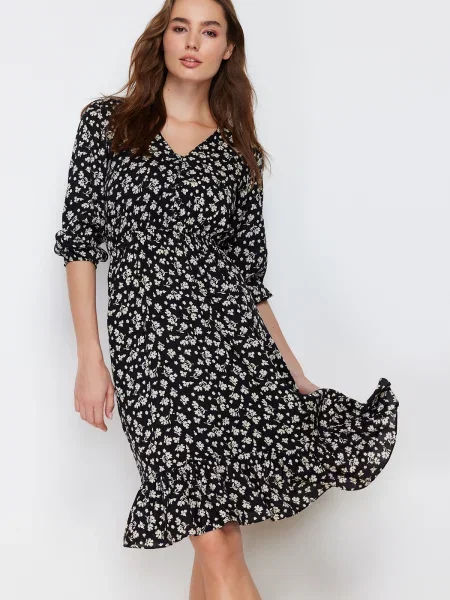 Rochie Trendyol cu model floral negru
