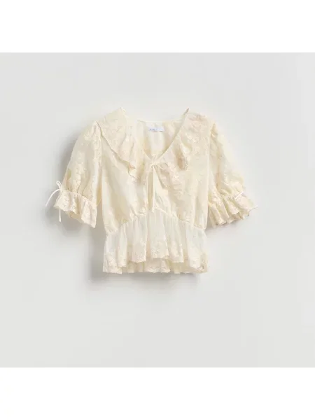 Reserved Vyšívaná halenka s volánkem peplum krémová