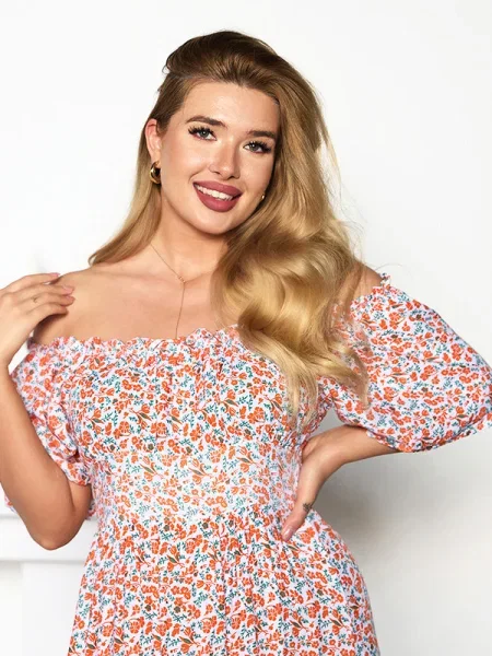 Rochie maxi Resti cu model floral de costum alb