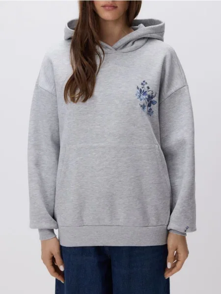 Reserved Bluză cu model brodat deschis gri