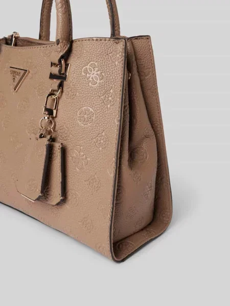 Torebka z zawieszką z logo model ‘CRESIDIA SOCIETY’ Guess brązowa