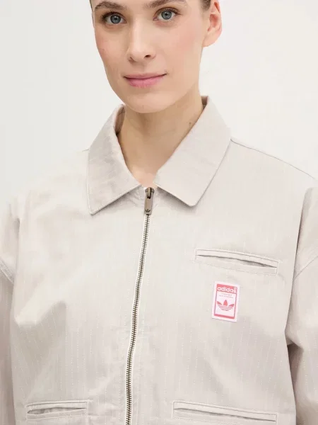 Яке adidas Originals AOP CROP JACKET преходен модел с уголемена кройка бежово