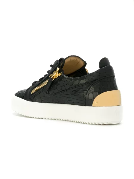 Top Giuseppe Zanotti negru