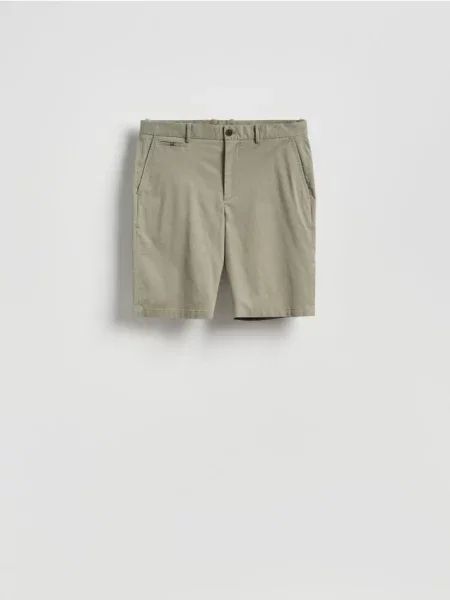 Pantaloni scurți Reserved verde