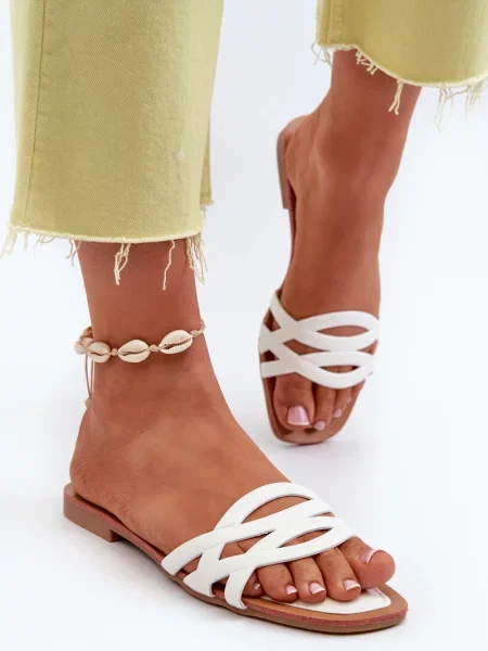 Кожени сандали Boto с плосък ток бяло