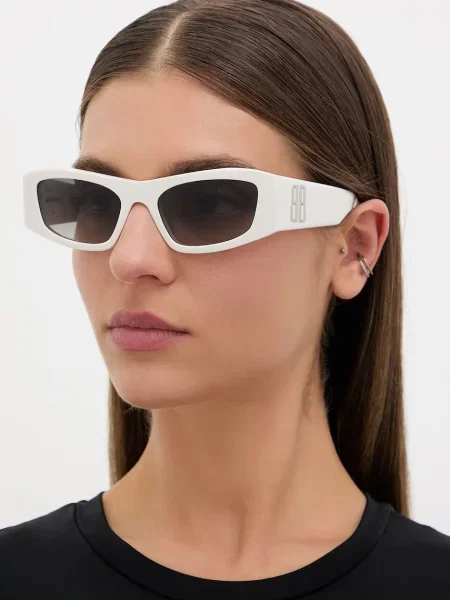 Balenciaga napszemüveg női fehér
