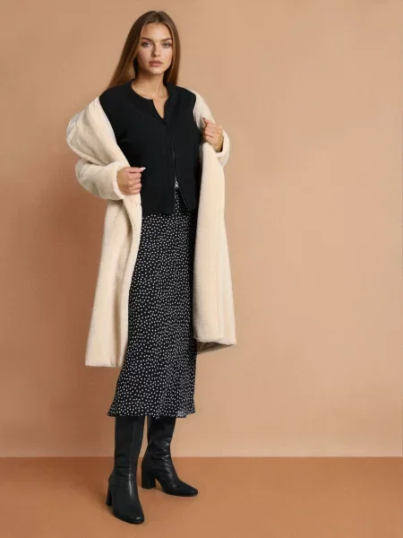 Светр на чорний