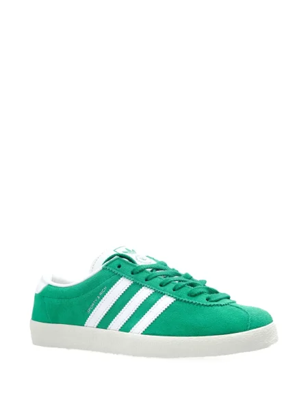 Sneakerși Adidas din piele de căprioară cu dungi alb