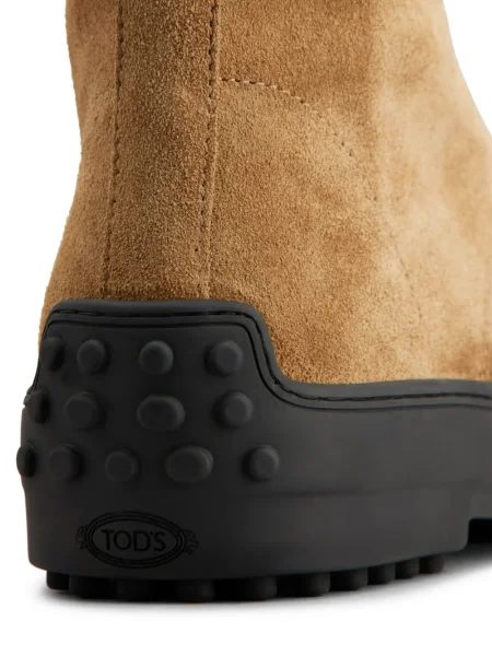 Botine Tod's din piele de căprioară