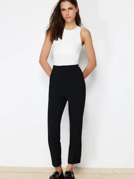 Pantaloni Trendyol negru