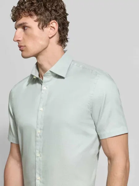 Koszula o kroju slim fit biznes z bawełny z kołnierzykiem typu kent Jake*s