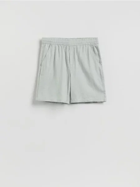 Reserved Pantaloni scurți regular cu adaos de in verde-pal verde