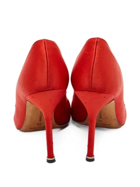 Pantofi cu toc Manolo Blahnik roșu
