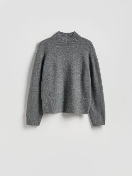 Reserved Pulover cu guler înalt gri-neutru gri