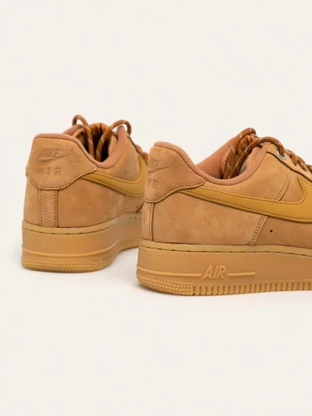 Шкіряні кросівки Nike Sportswear