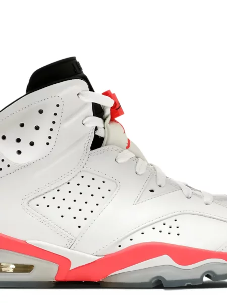 Sneakerși Jordan retro alb