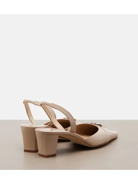 Pantofi cu toc Manolo Blahnik din piele slingback bej