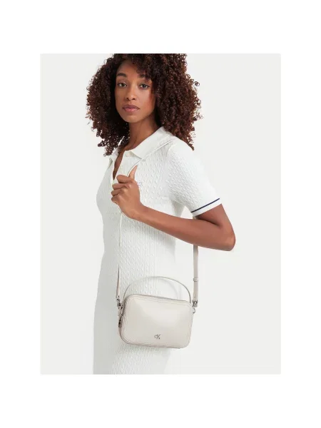 Calvin Klein Táska Ck Hardware Camera Bag Világos bézs fehér