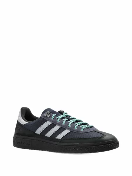 Sală de gimnastică top Adidas cu autograf cu dungi negru