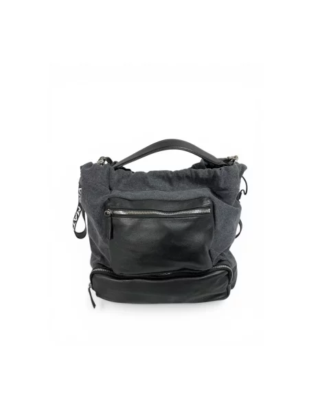 Torebka Vic Matie skórzana czarna