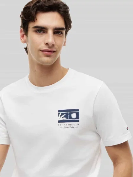 T-shirt o kroju regular fit z czystej bawełny Tommy Hilfiger biała