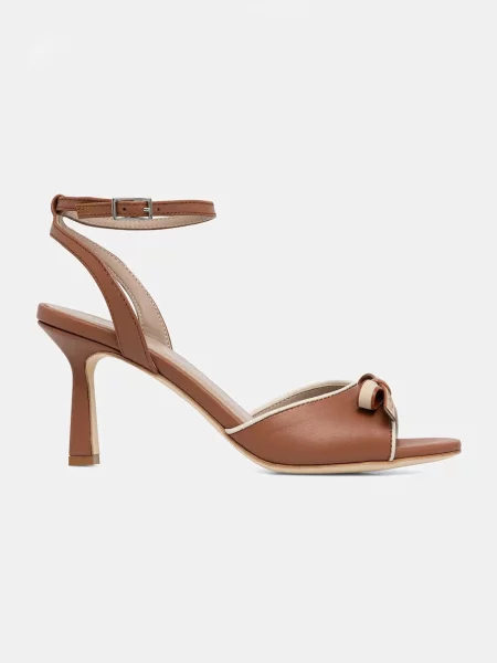 Кожаные босоножки Valentino на высоком каблуке