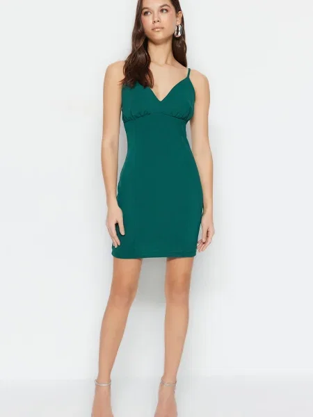 Rochie mini Trendyol cu decolteu în V din crep cu bretele verde