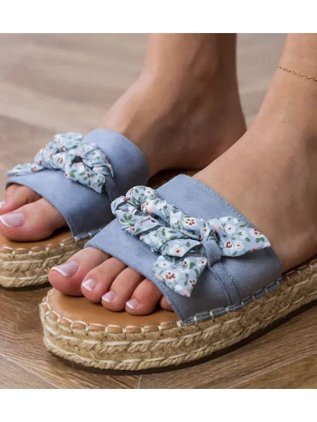 Japonke Gemre z lokom modra