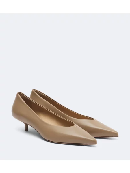 Pantofi cu toc Max Mara din piele bej