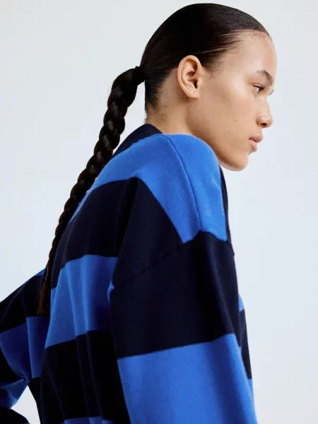 Sweter w paski z kołnierzykiem polo Kobieta S MANGO granatowy