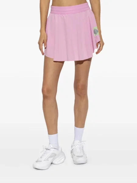 Pantaloni scurți Nike cu imagine roz