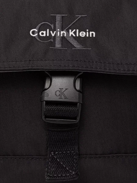 Táska Calvin Klein fekete