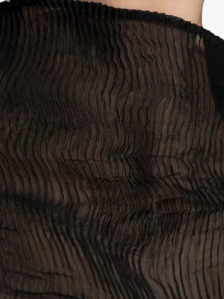 Top Issey Miyake lung negru