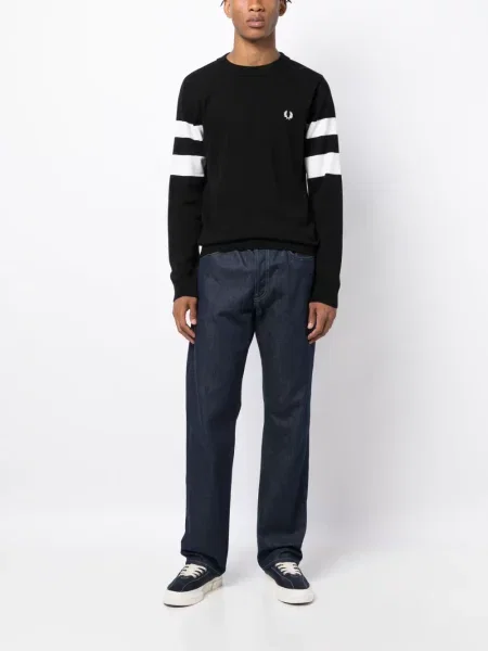 Siuvinėtas džemperis Fred Perry juoda