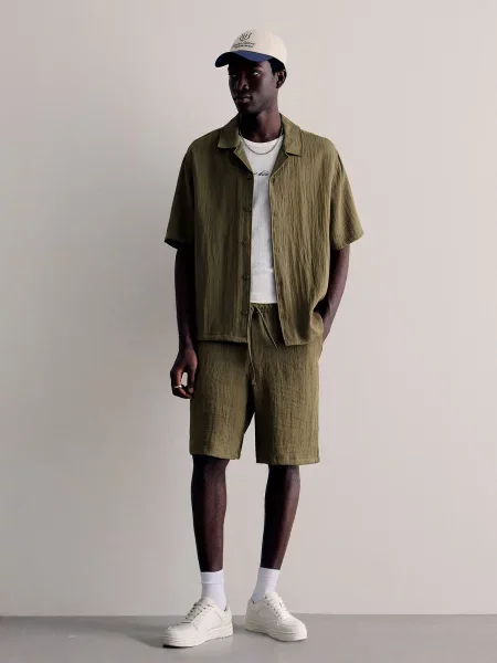 Bershka Pantaloni oliv