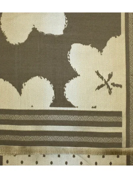 Eleganten šal Pri s cvetličnim vzorcem zlata