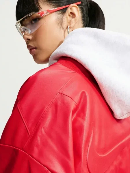 Nike Sportswear bomber dzseki női műbőrből Therma-FIT piros